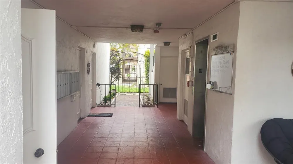 3910 Crystal Lake Drive #403 Deerfield Beach, FL 33064