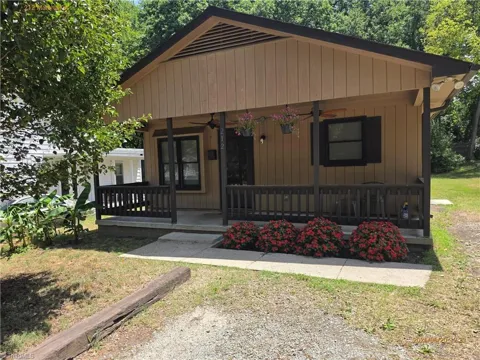 212 Marshall Street