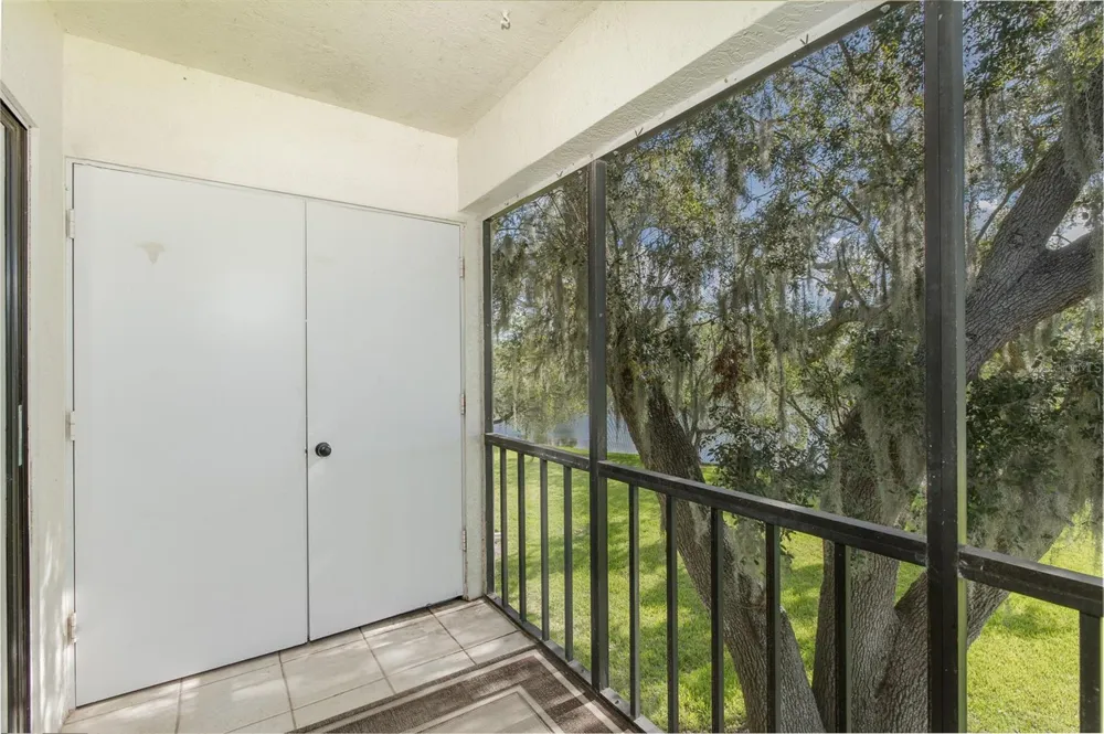 160 LAKEVIEW WAY #160 Oldsmar, FL 34677