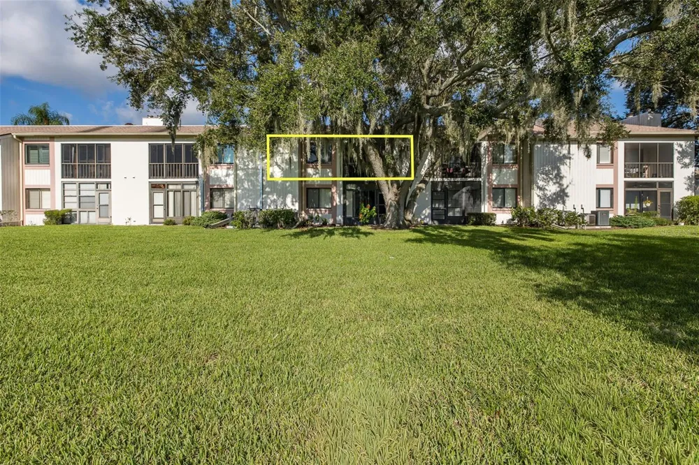 160 LAKEVIEW WAY #160 Oldsmar, FL 34677