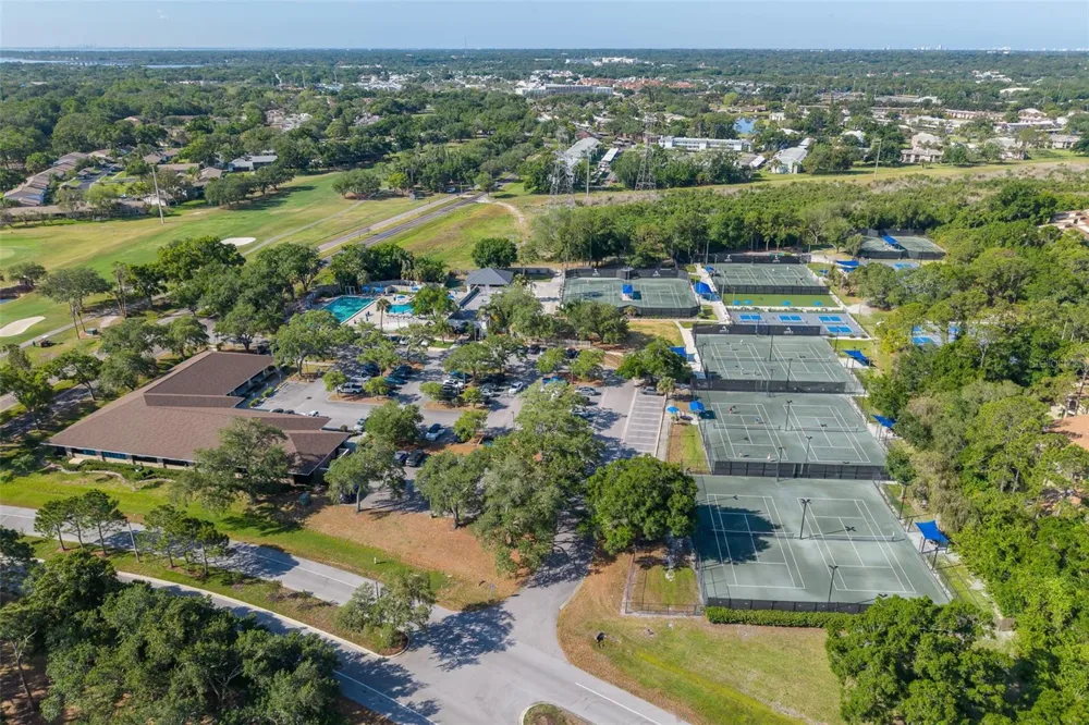 160 LAKEVIEW WAY #160 Oldsmar, FL 34677