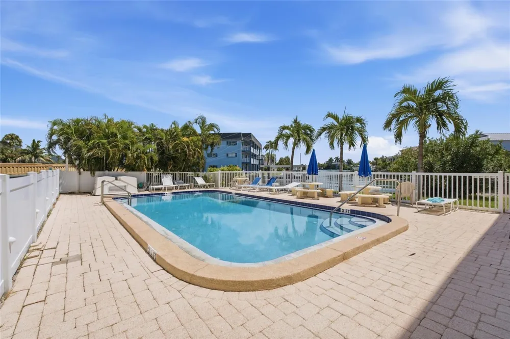 175 116TH AVENUE #206 Treasure Island, FL 33706