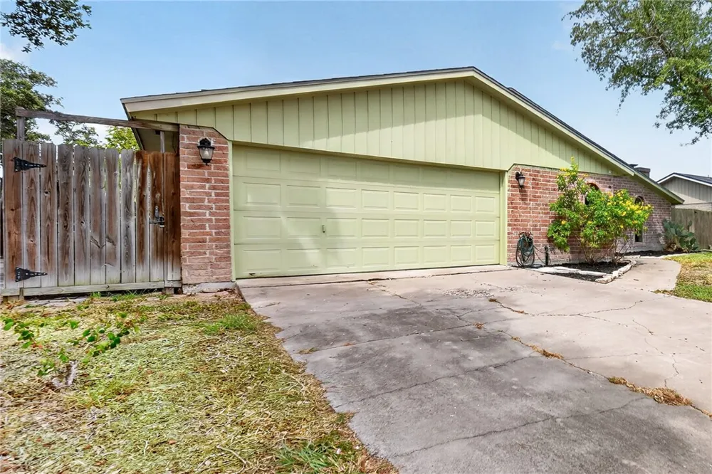 4114 Nicklaus Corpus Christi, TX 78413