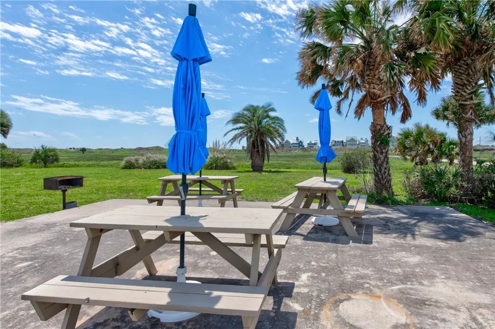 622 Beach Access Road 1a #214 Port Aransas, TX 78373