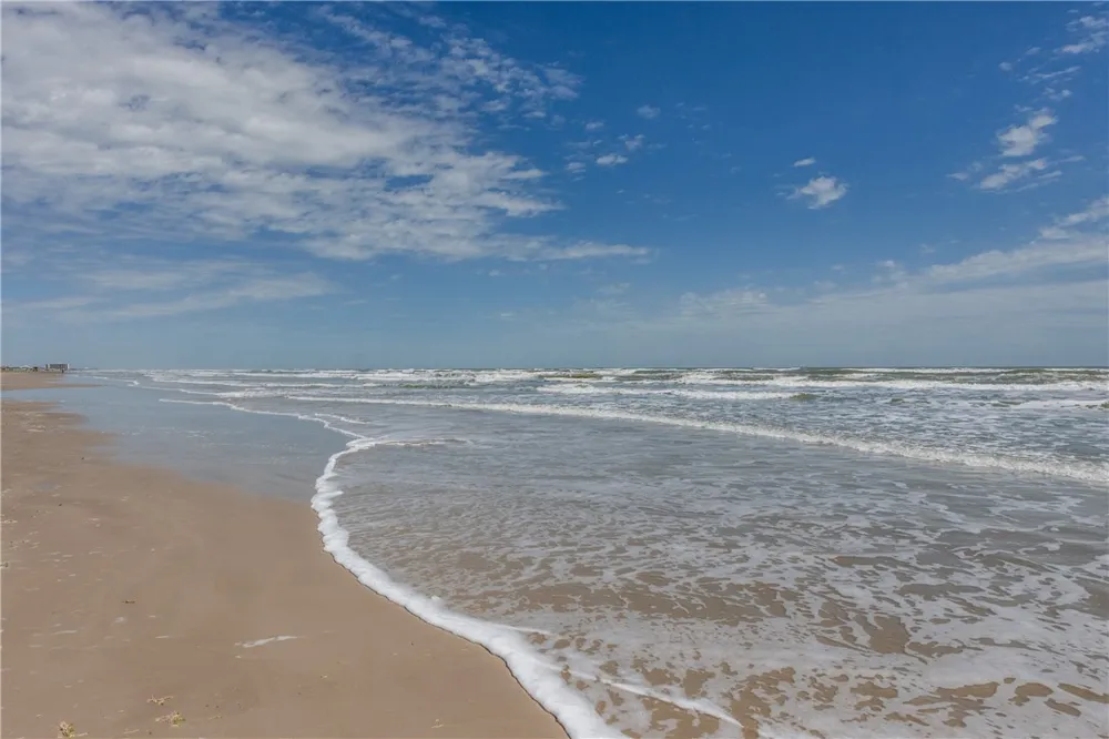 622 Beach Access Road 1a #214 Port Aransas, TX 78373