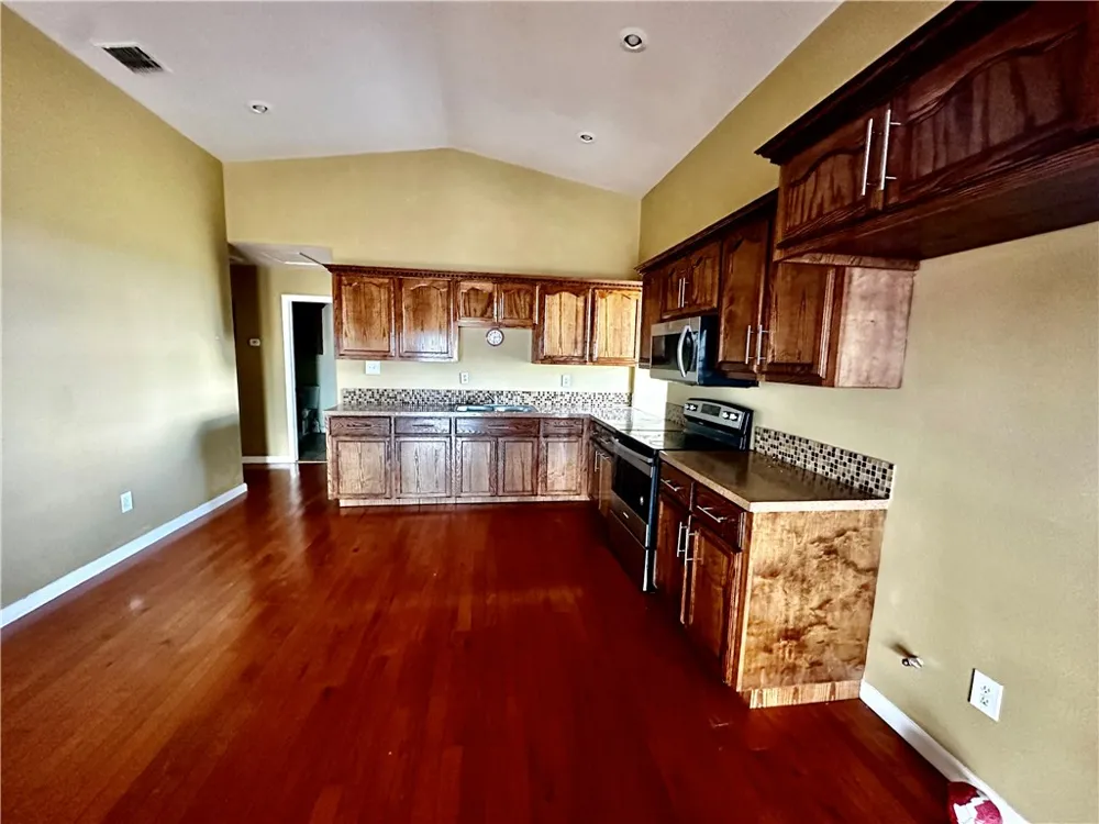 3206 County Road 44 Robstown, TX 78380