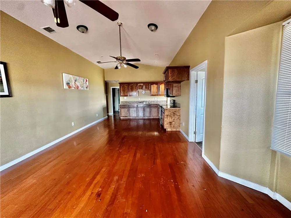 3206 County Road 44 Robstown, TX 78380