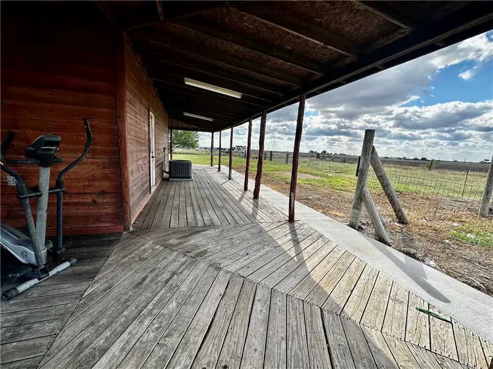 3206 County Road 44 Robstown, TX 78380
