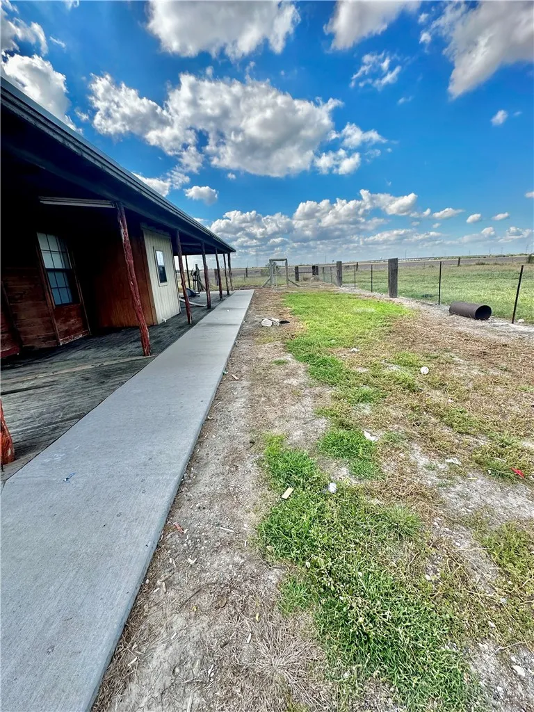 3206 County Road 44 Robstown, TX 78380