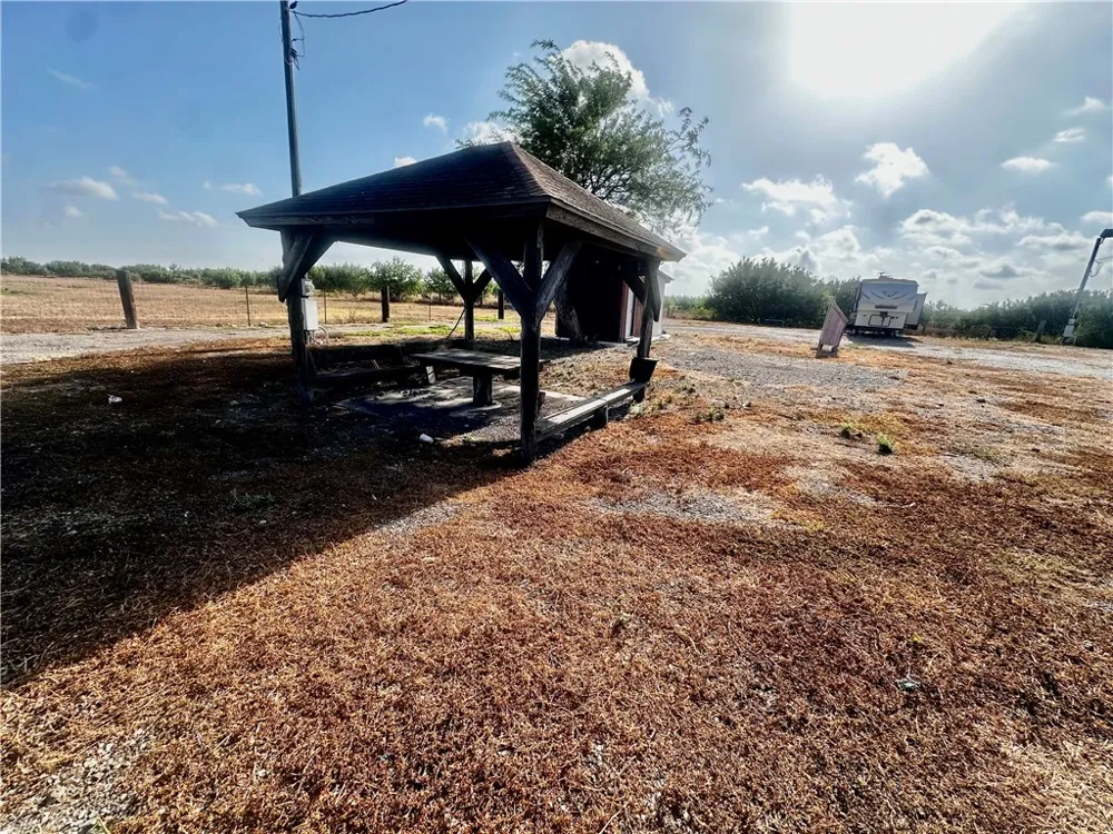 3206 County Road 44 Robstown, TX 78380