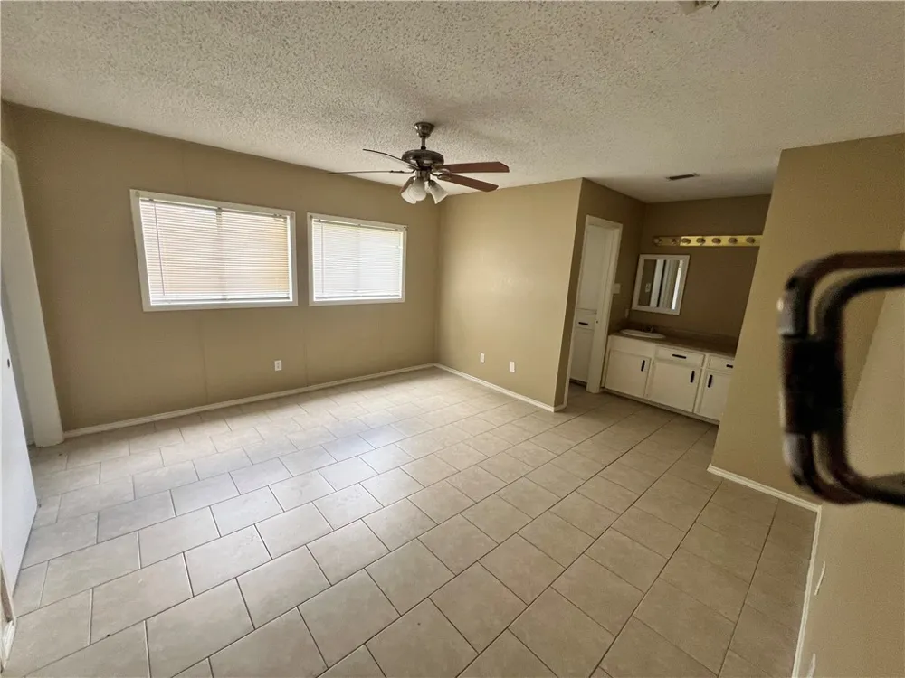 5322 Inverness Drive Corpus Christi, TX 78413