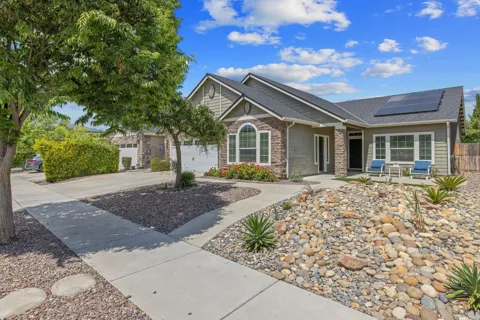 3938 W Vine