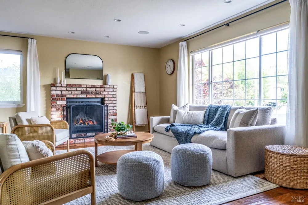 443 Harper Court Windsor, CA 95492
