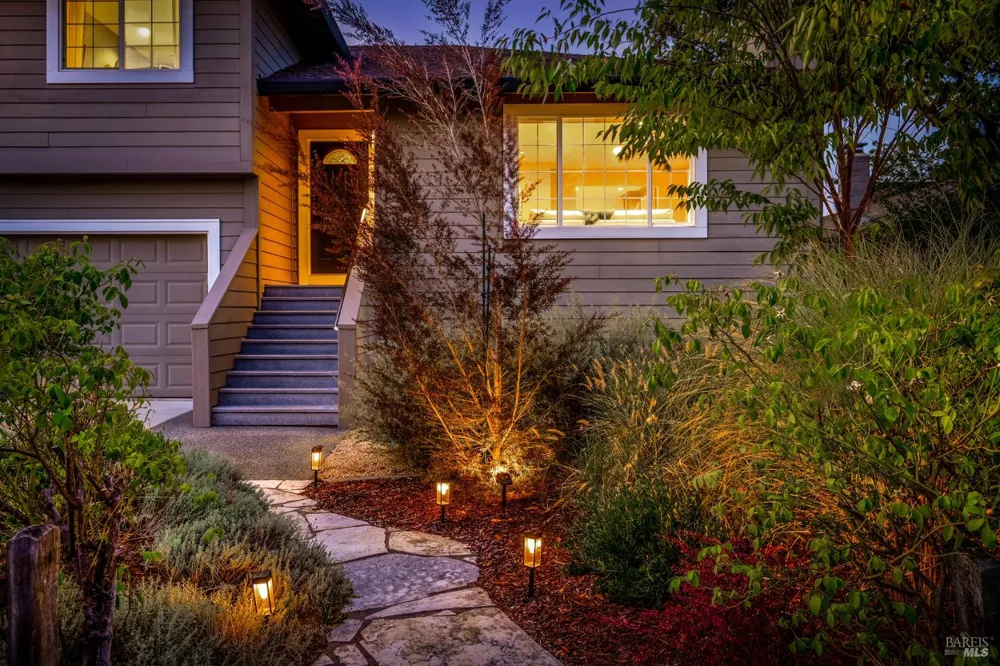 443 Harper Court Windsor, CA 95492