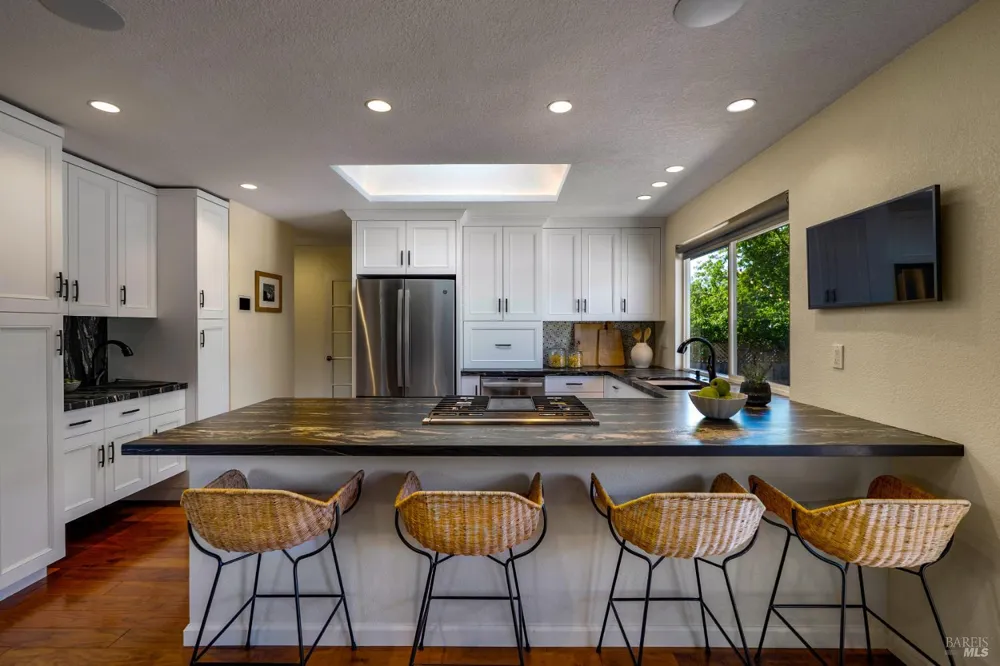 443 Harper Court Windsor, CA 95492