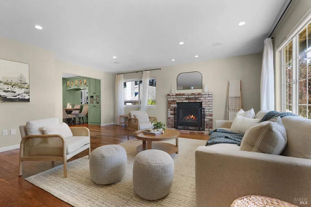 443 Harper Court Windsor, CA 95492