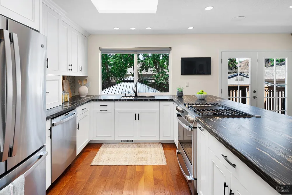 443 Harper Court Windsor, CA 95492