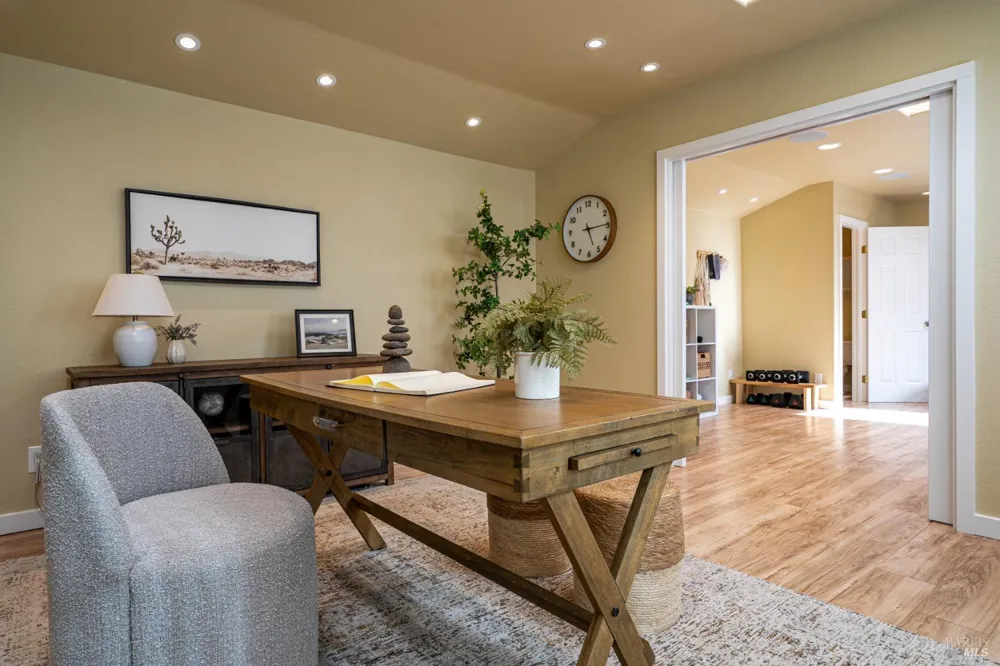 443 Harper Court Windsor, CA 95492