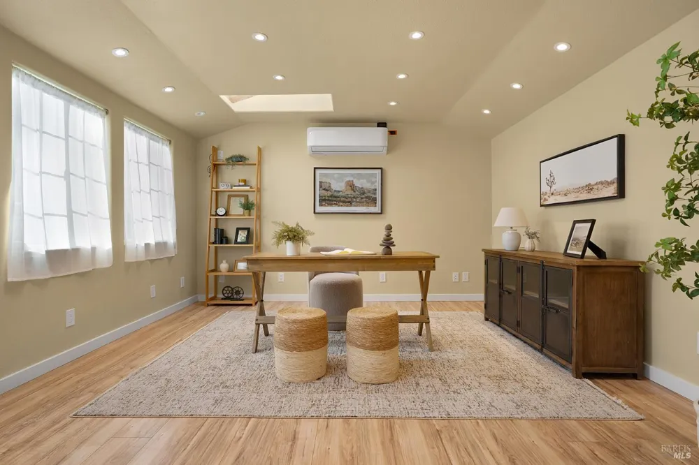 443 Harper Court Windsor, CA 95492