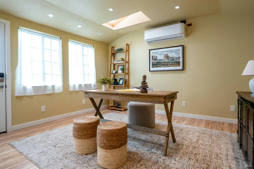 443 Harper Court Windsor, CA 95492