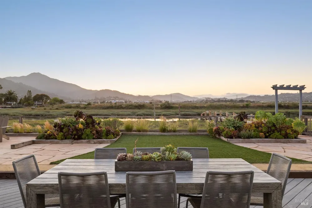 191 Golden Hind Passage Corte Madera, CA 94925