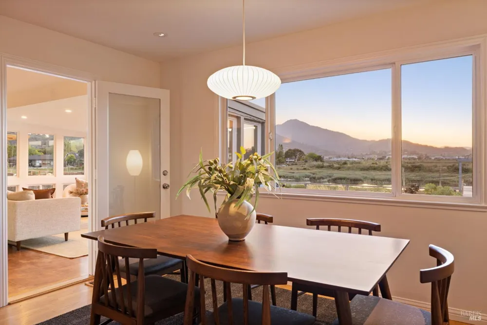 191 Golden Hind Passage Corte Madera, CA 94925
