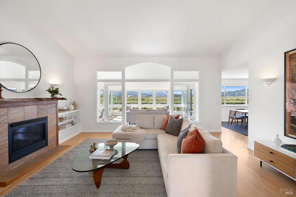 191 Golden Hind Passage Corte Madera, CA 94925