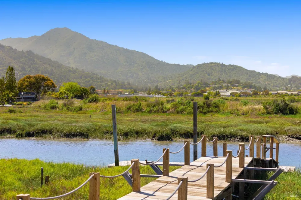 191 Golden Hind Passage Corte Madera, CA 94925