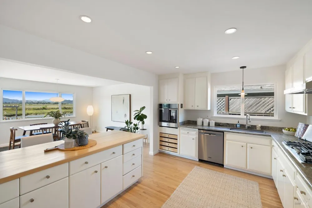 191 Golden Hind Passage Corte Madera, CA 94925