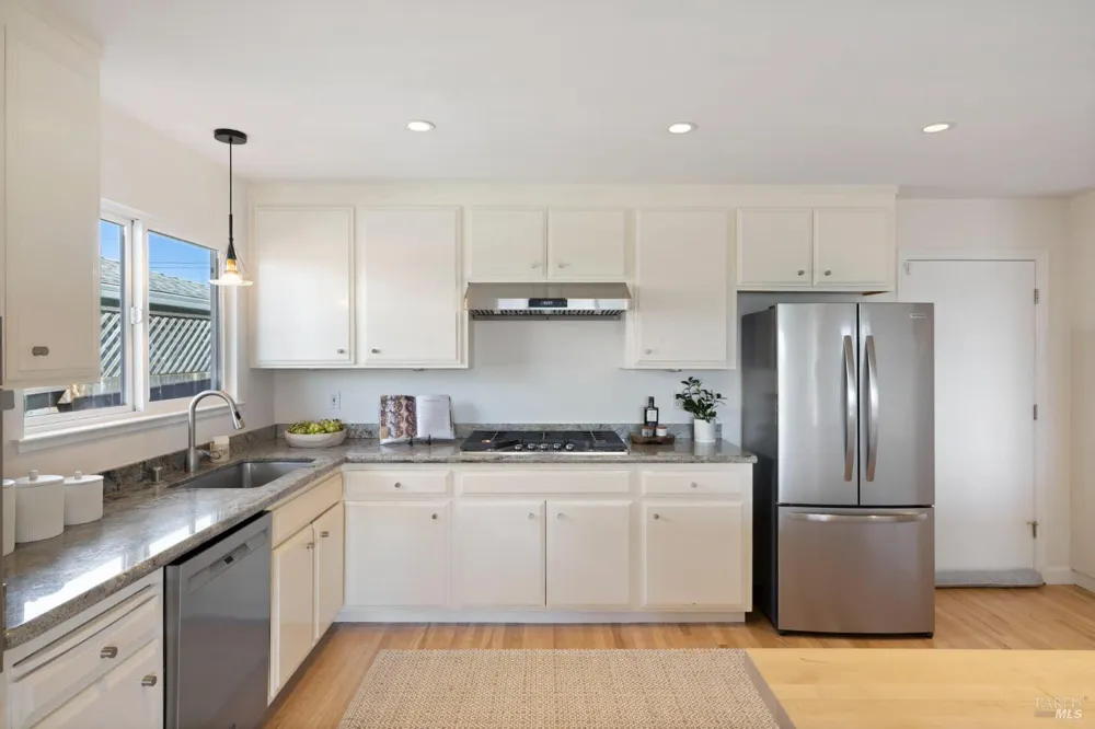 191 Golden Hind Passage Corte Madera, CA 94925