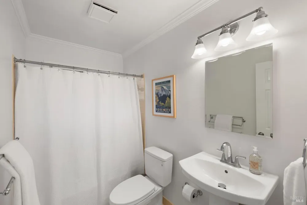 191 Golden Hind Passage Corte Madera, CA 94925