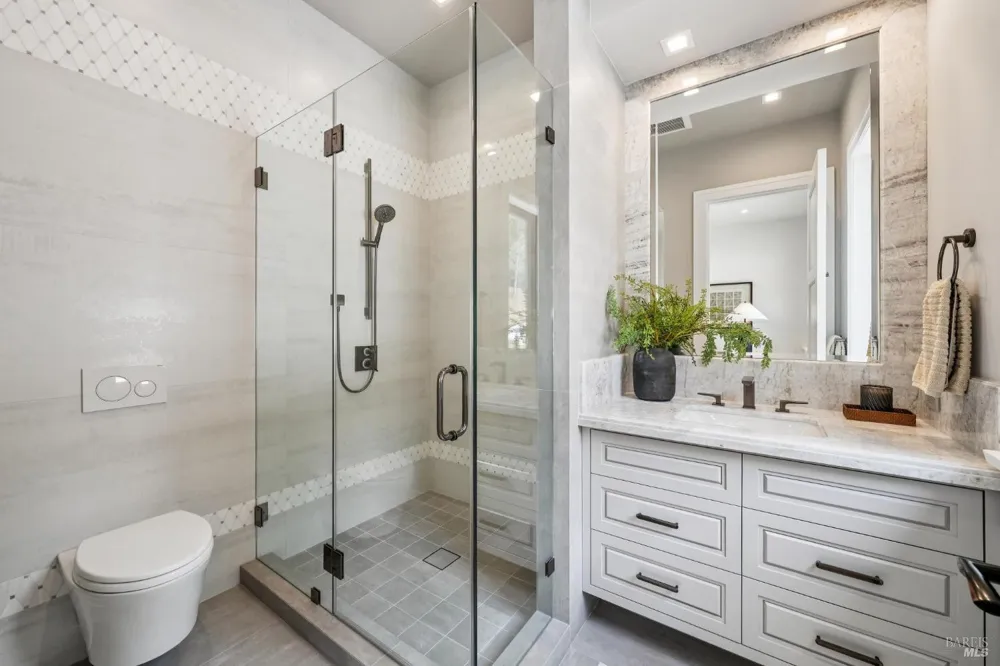 217 Cleveland Avenue Mill Valley, CA 94941