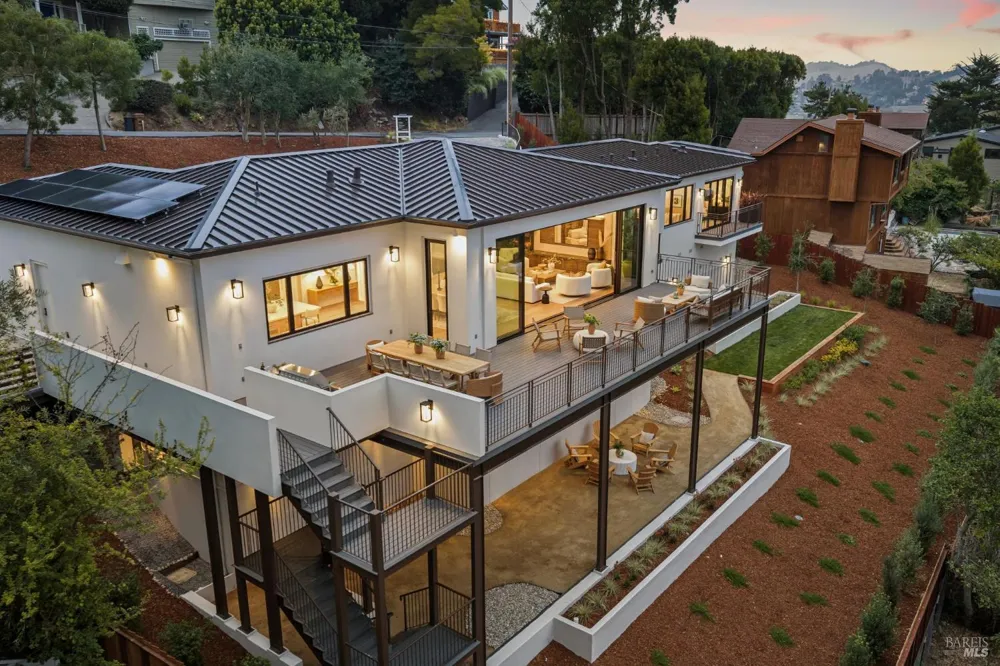 217 Cleveland Avenue Mill Valley, CA 94941
