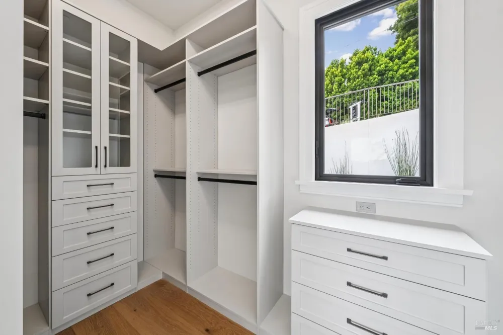 217 Cleveland Avenue Mill Valley, CA 94941