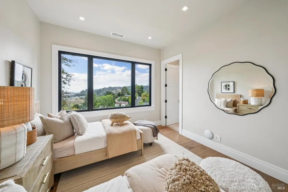 217 Cleveland Avenue Mill Valley, CA 94941