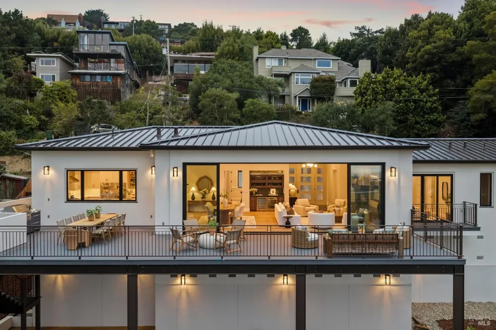 217 Cleveland Avenue Mill Valley, CA 94941