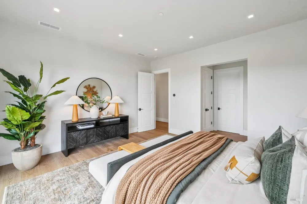 217 Cleveland Avenue Mill Valley, CA 94941