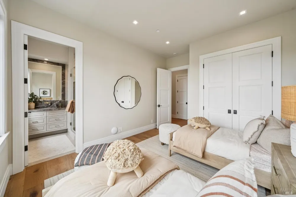 217 Cleveland Avenue Mill Valley, CA 94941