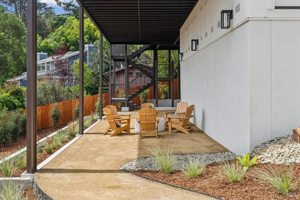 217 Cleveland Avenue Mill Valley, CA 94941