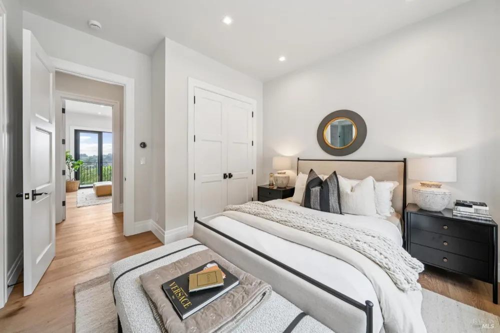 217 Cleveland Avenue Mill Valley, CA 94941