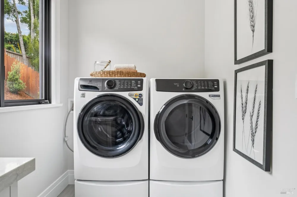 217 Cleveland Avenue Mill Valley, CA 94941