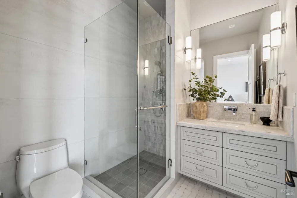 217 Cleveland Avenue Mill Valley, CA 94941