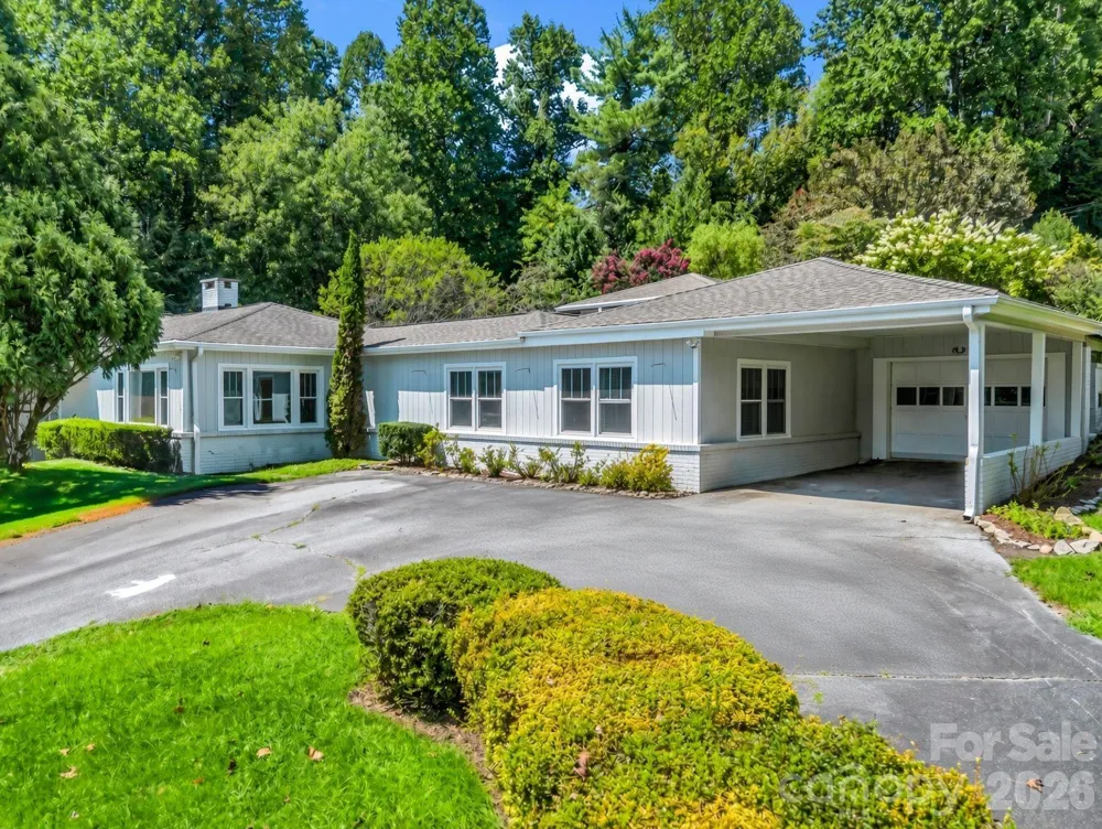 370 Orchard Circle Laurel Park, NC 28739