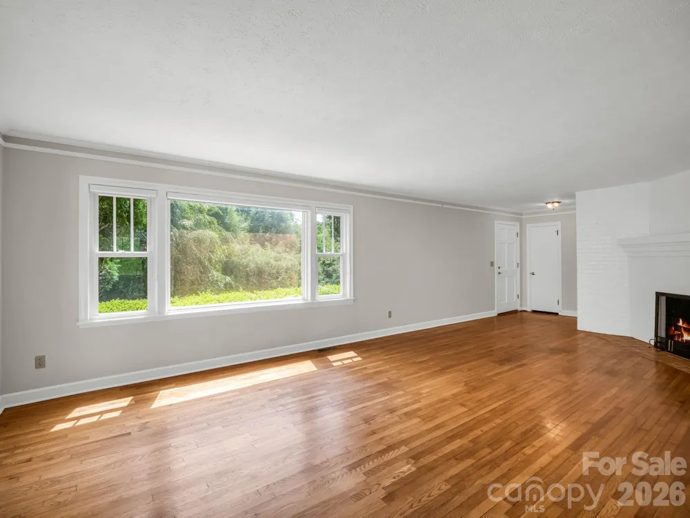 370 Orchard Circle Laurel Park, NC 28739