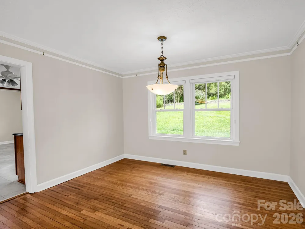 370 Orchard Circle Laurel Park, NC 28739