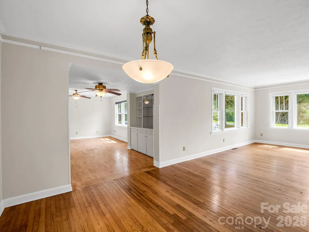 370 Orchard Circle Laurel Park, NC 28739
