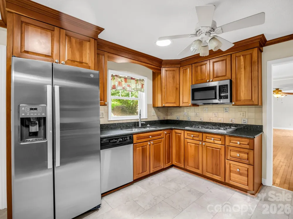 370 Orchard Circle Laurel Park, NC 28739