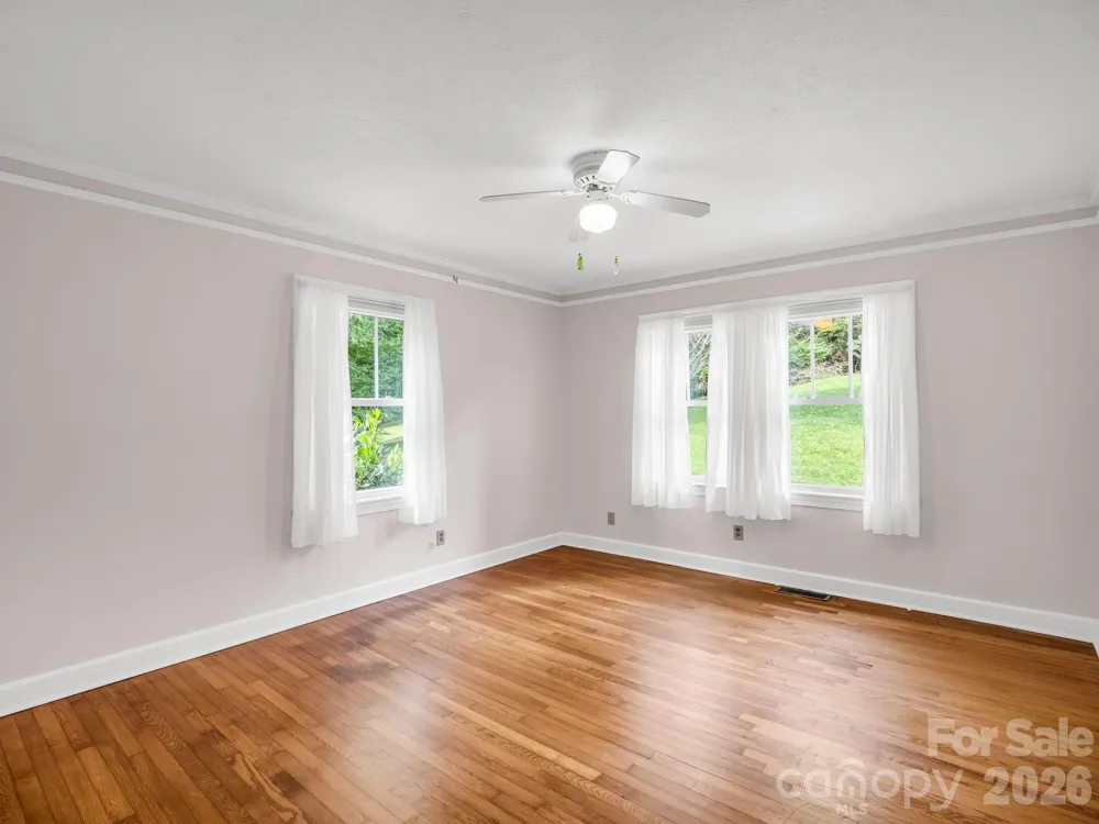 370 Orchard Circle Laurel Park, NC 28739