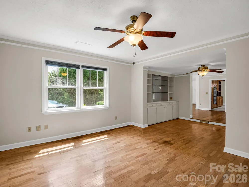 370 Orchard Circle Laurel Park, NC 28739