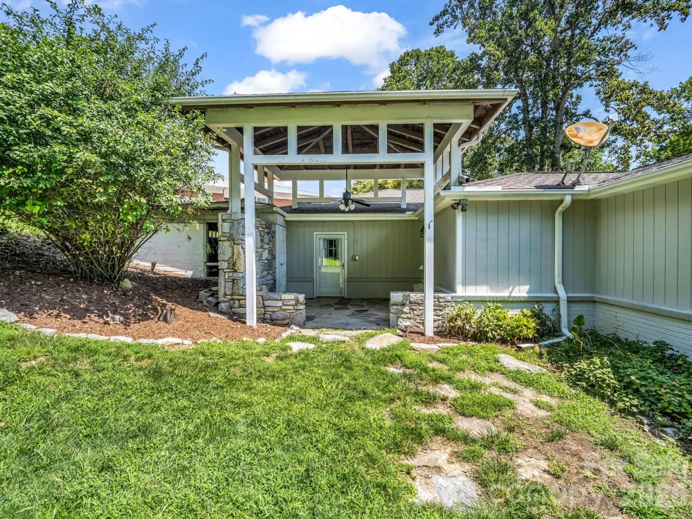 370 Orchard Circle Laurel Park, NC 28739